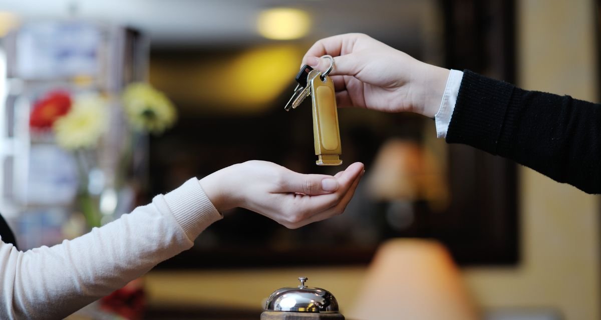 Signature du mandat de gestion avec Luxstay